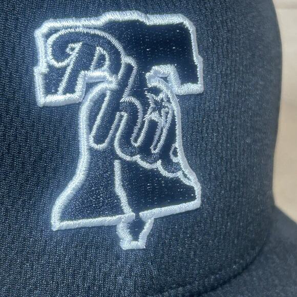 New Era 59 FIFTY 7 3/8 MLB Philadelphia Phillies Black Liberty Bell Fitted Hat - Picture 2 of 12
